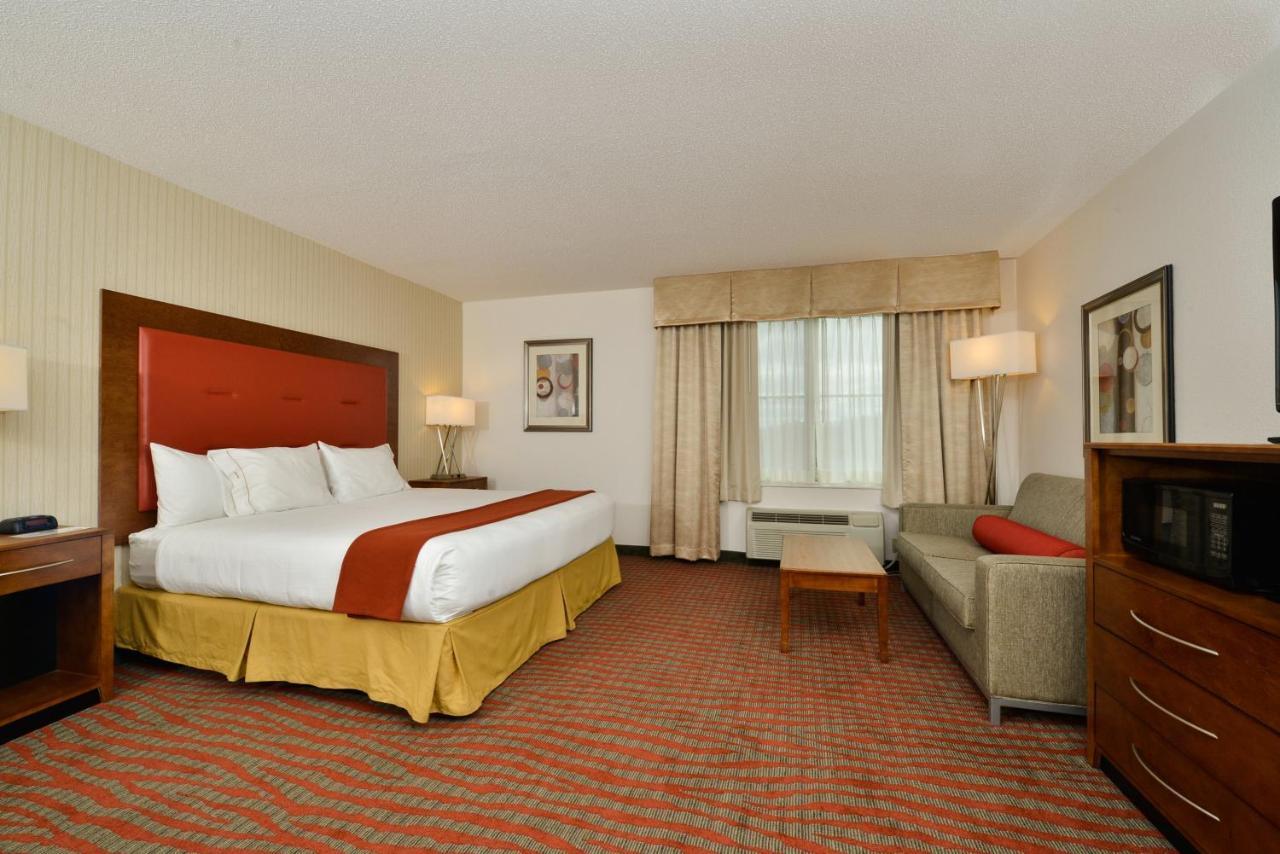 Holiday Inn Express Boston/Milford Hotel, An Ihg Hotel Buitenkant foto