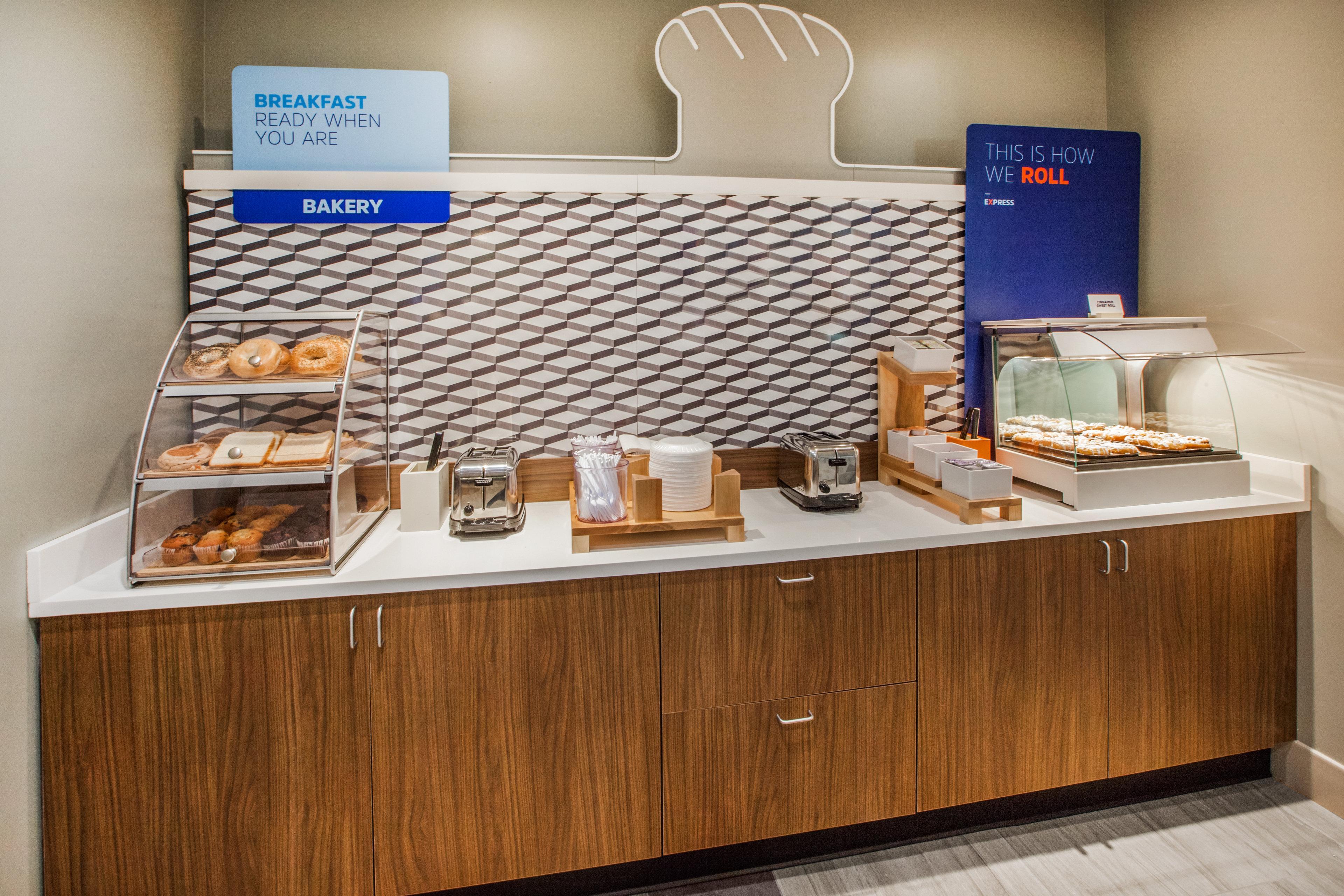 Holiday Inn Express Boston-Milford By Ihg Buitenkant foto