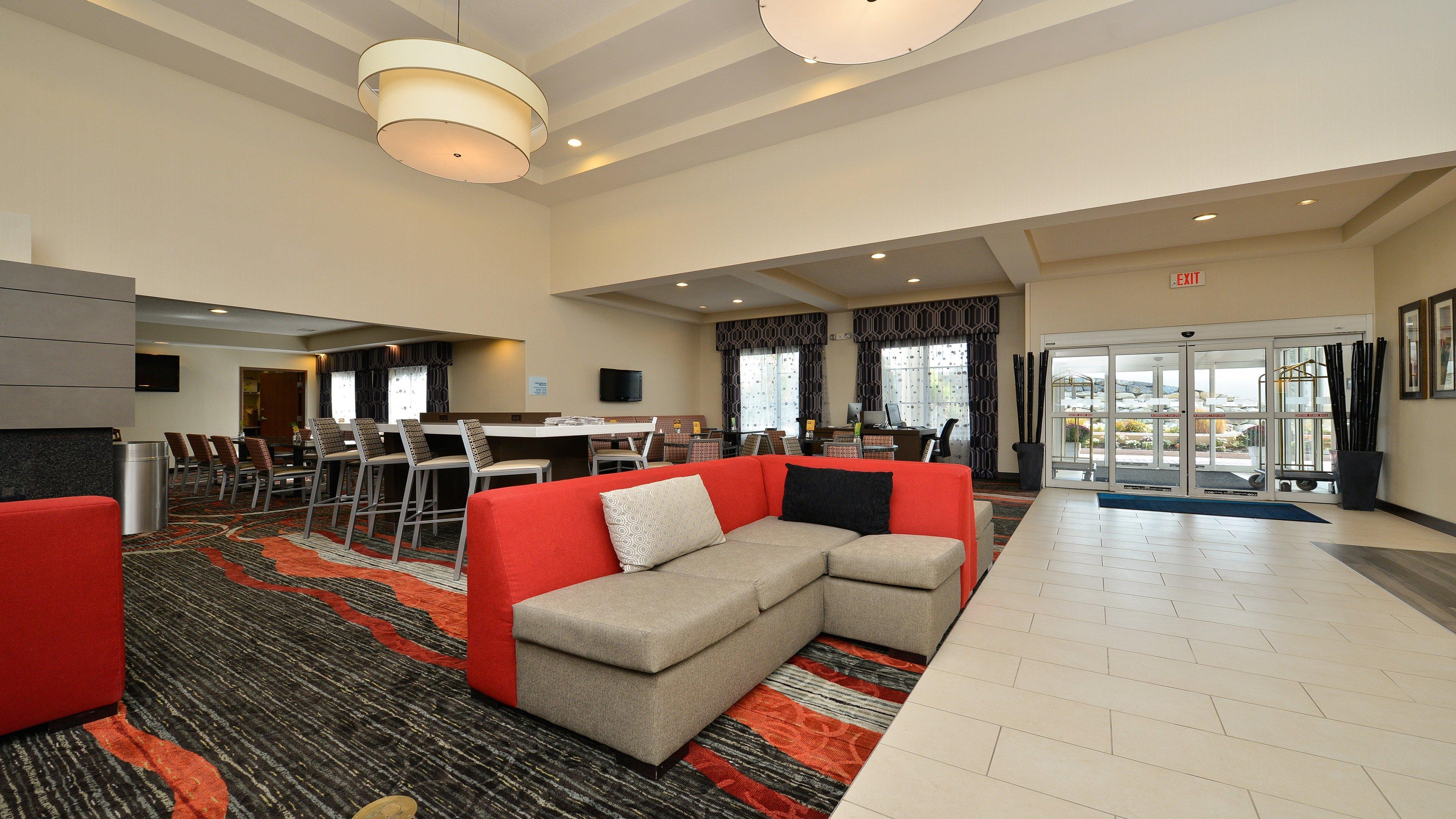 Holiday Inn Express Boston-Milford By Ihg Buitenkant foto